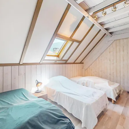 Maison Vue Sur Les Montagnes